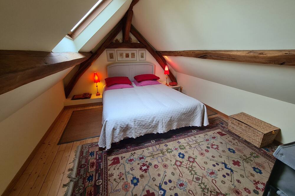 Photo of Bedroom in Checy