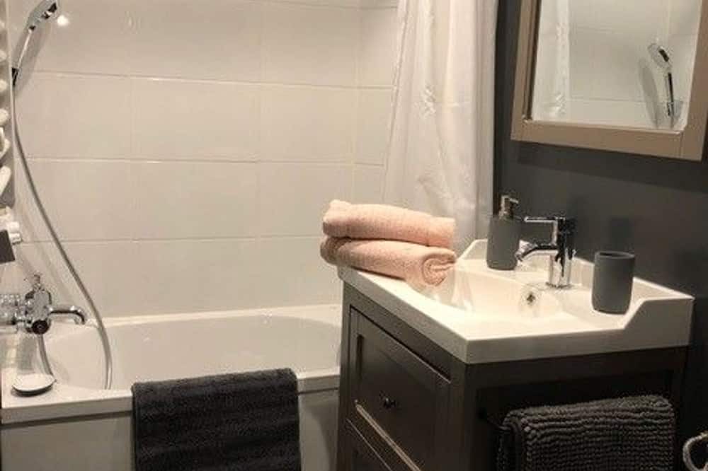 Photo of Bathroom in Grangermont