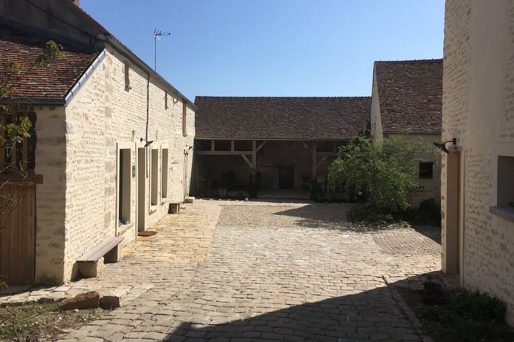 Photo of Outdoor in Grangermont