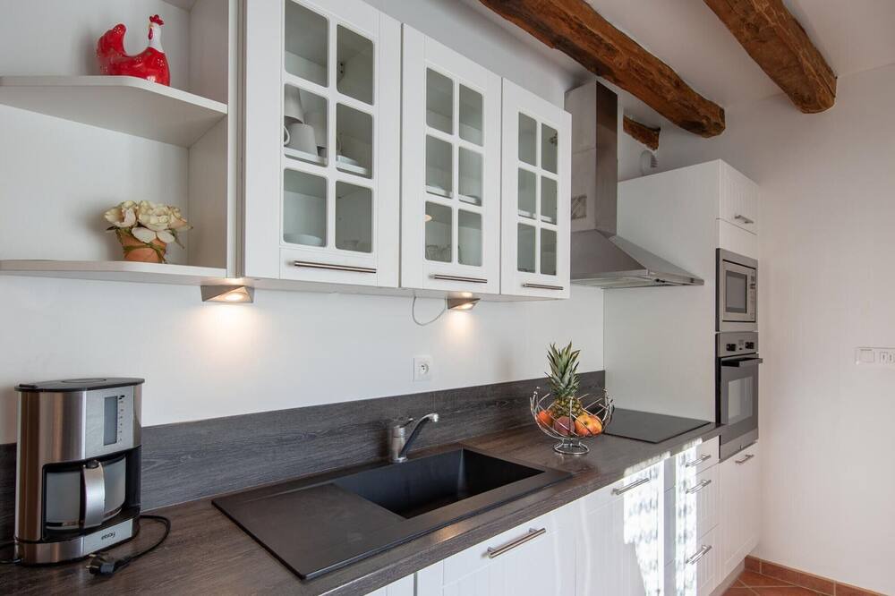 Photo of Kitchen in Courcelles