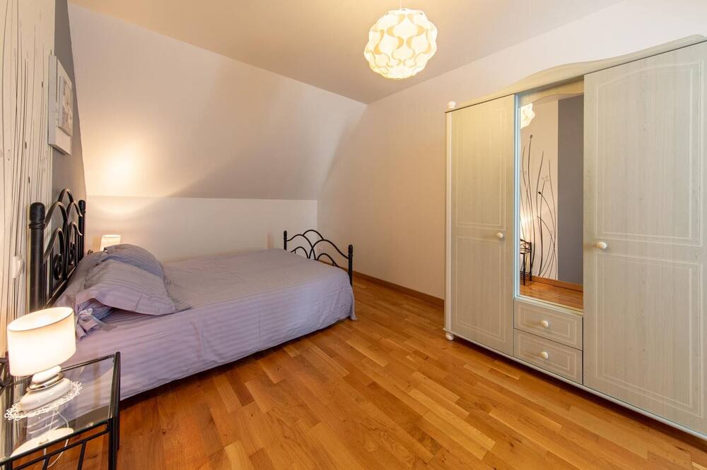 Photo of Bedroom in Courcelles