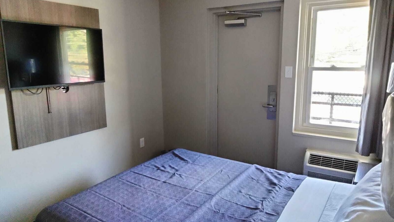 Photo of Bedroom in Moylan