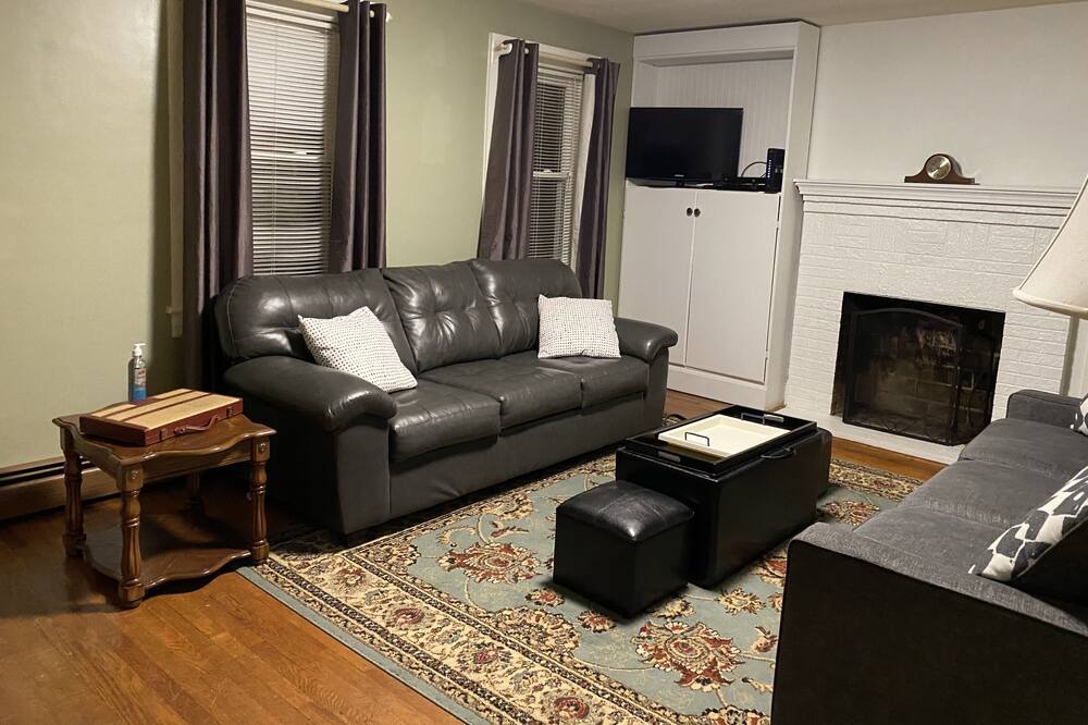 Photo of Livingroom in Lexington