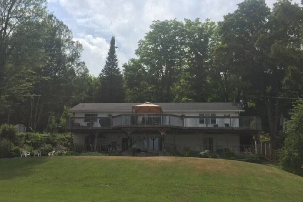 Photo of Outdoor in Golden Valley