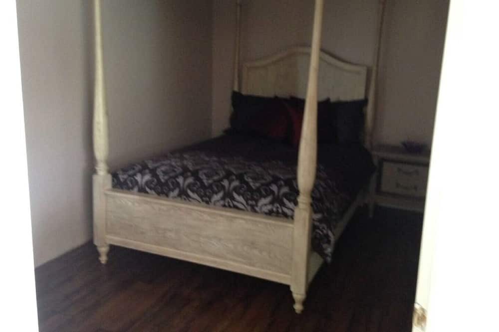 Photo of Bedroom in Golden Valley