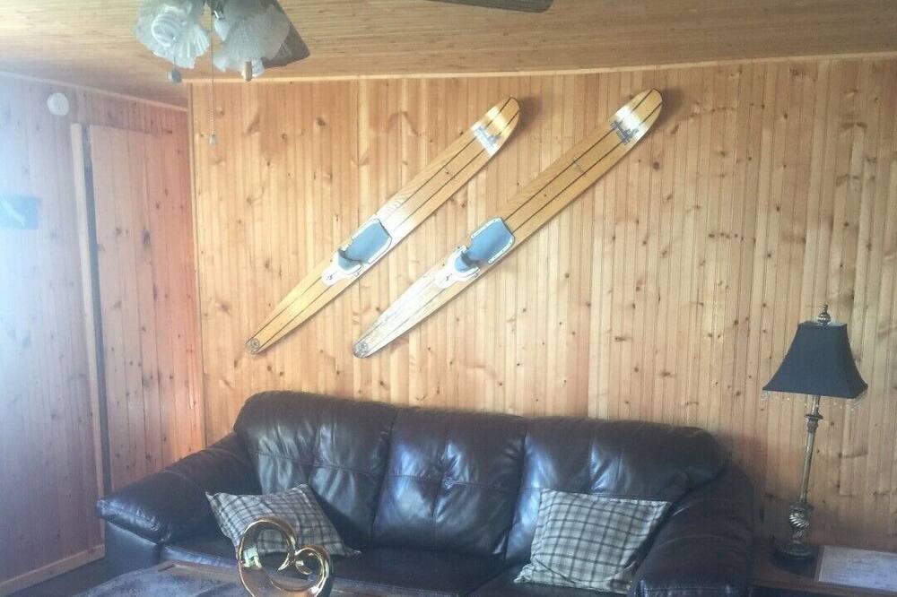 Photo of Livingroom in Golden Valley