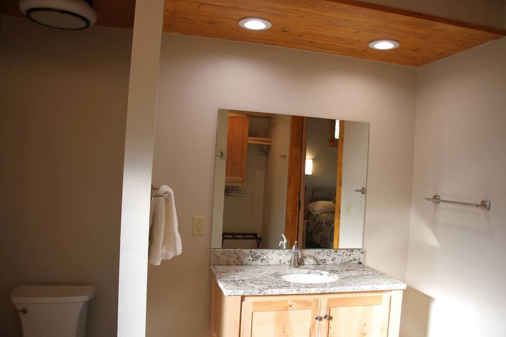 Photo of Bathroom in Creek County