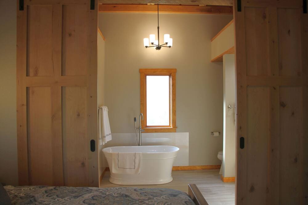 Photo of Bedroom in Creek County