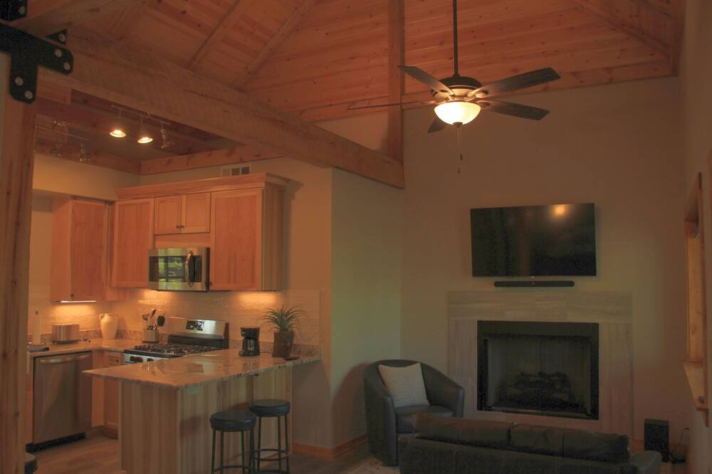 Photo of Livingroom in Creek County