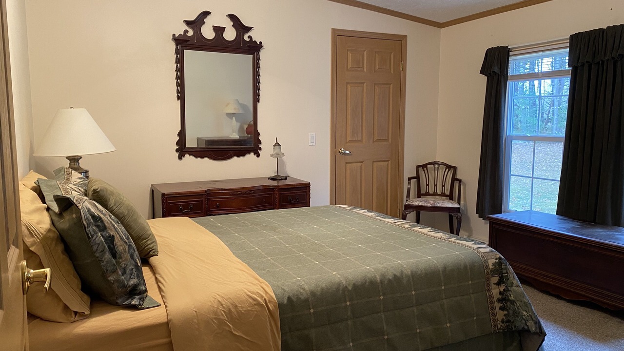 Photo of Bedroom in Ashland