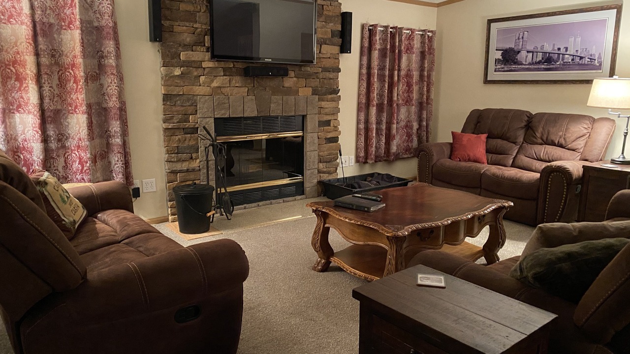 Photo of Livingroom in Ashland