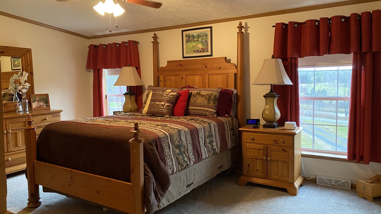 Photo of Bedroom in Ashland