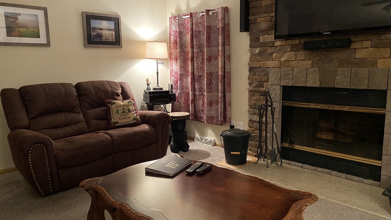 Photo of Livingroom in Ashland