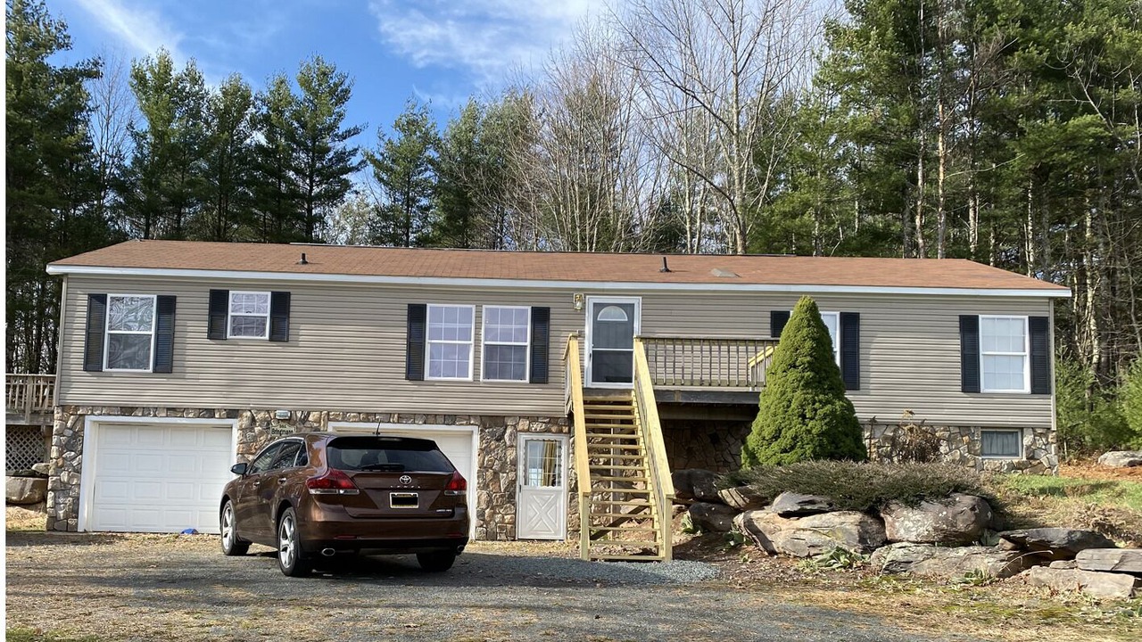 Photo of Outdoor in Ashland