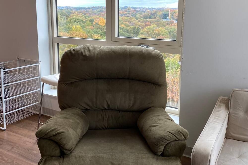 Photo of Livingroom in Mission Hill