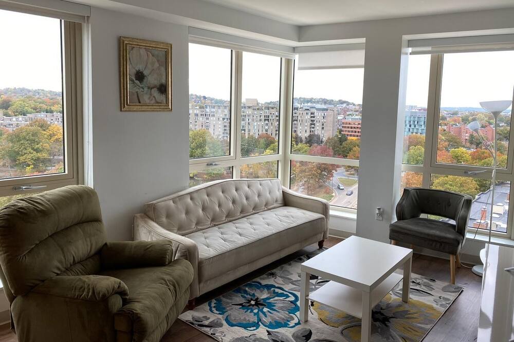 Photo of Livingroom in Mission Hill
