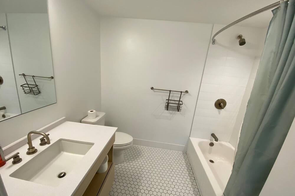 Photo of Bathroom in Mission Hill