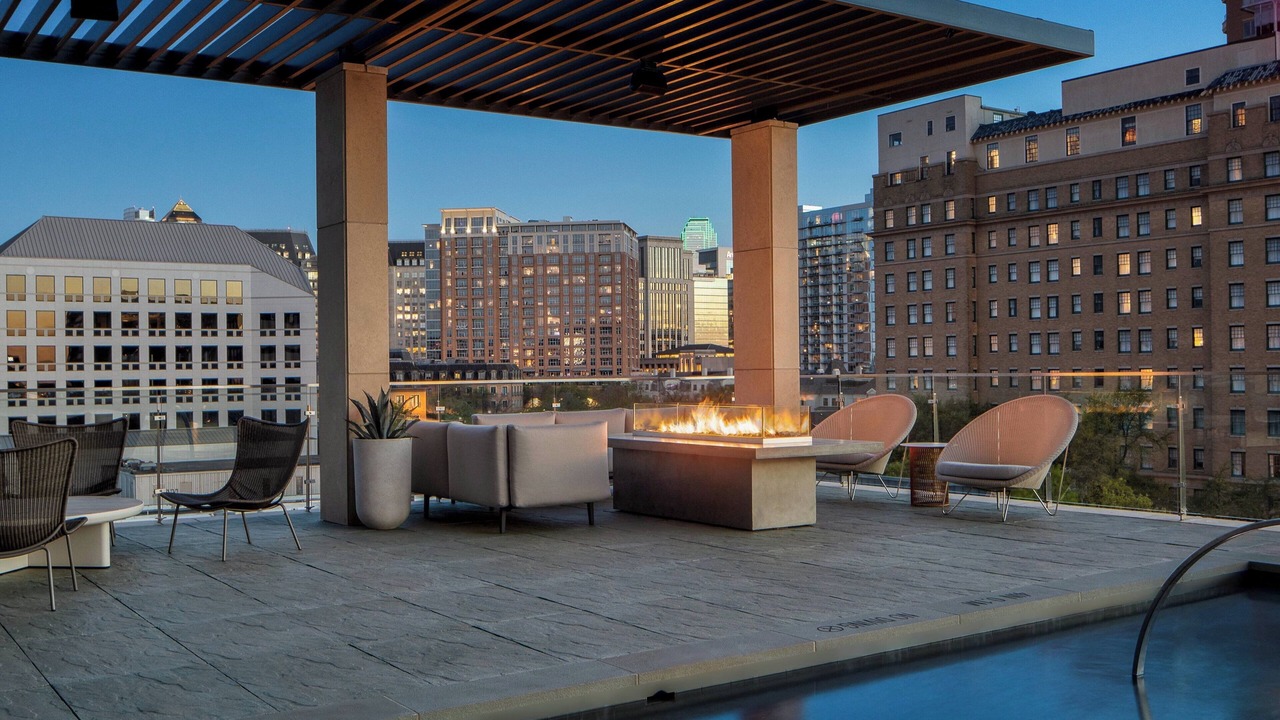 Photo of Outdoor in Uptown