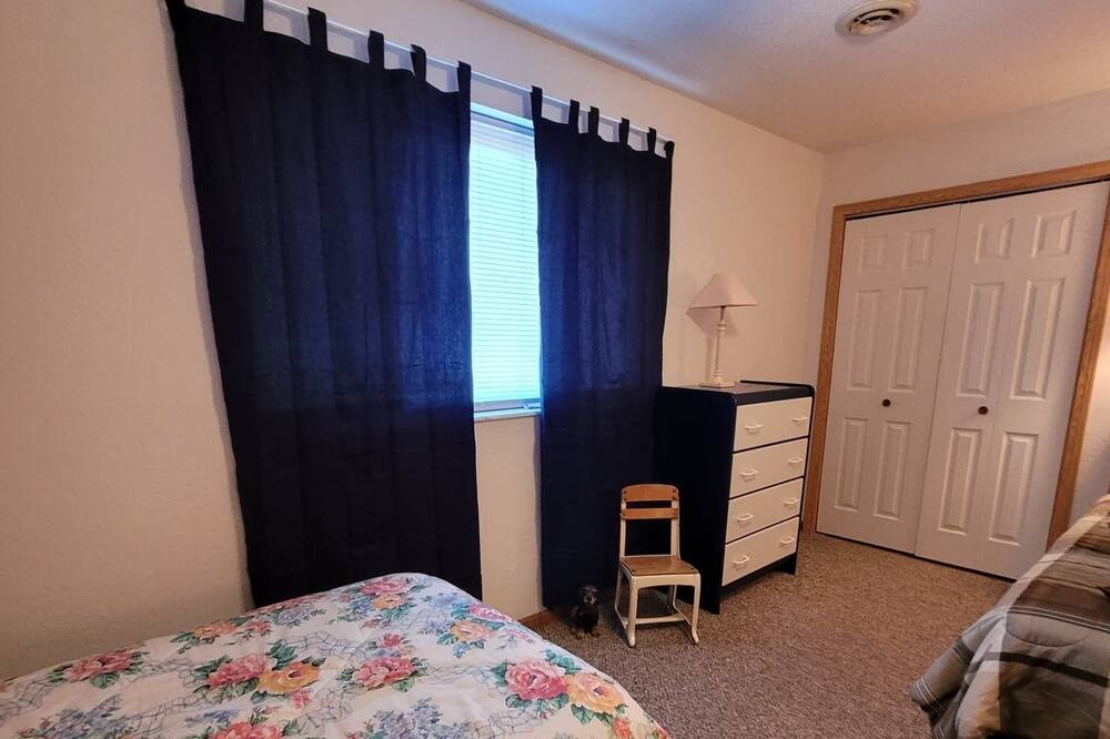 Photo of Bedroom in St. Clair