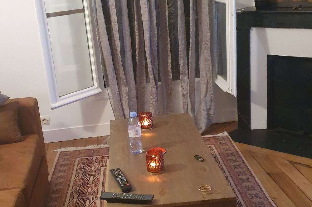 Photo of Livingroom in Puteaux