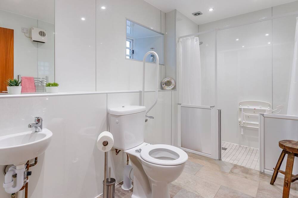 Photo of Bathroom in Stonehaven