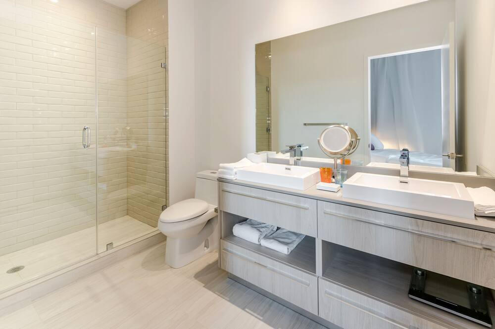 Photo of Bathroom in Hallandale Beach