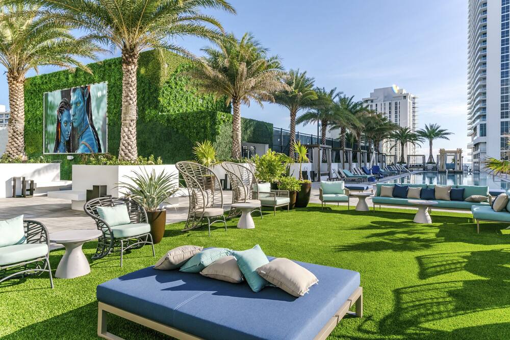 Photo of Outdoor in Hallandale Beach