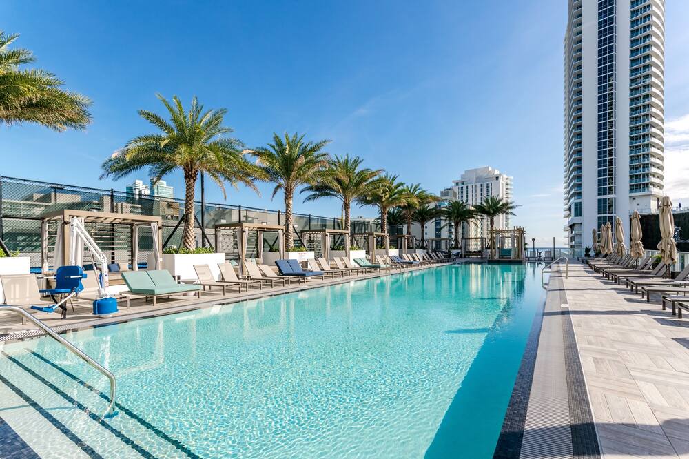 Photo of Outdoor in Hallandale Beach
