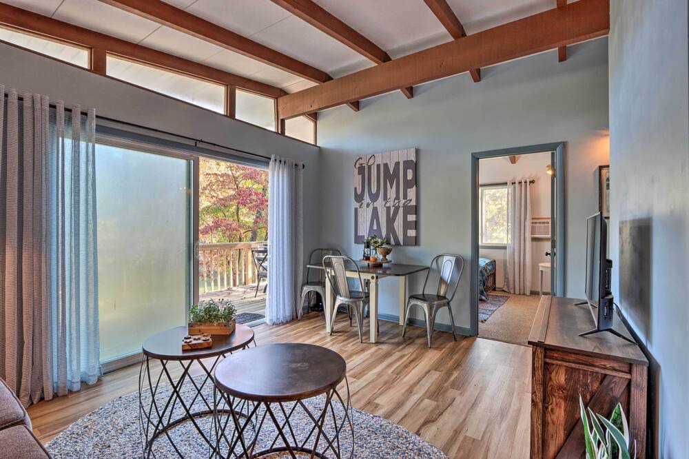 Photo of Livingroom in Sunrise Beach