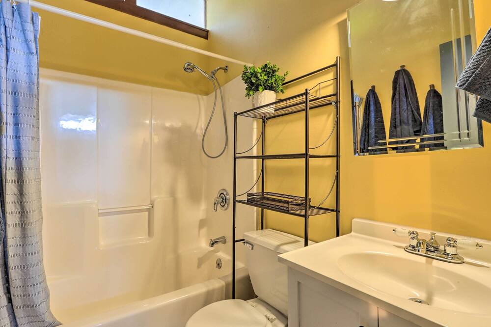 Photo of Bathroom in Sunrise Beach