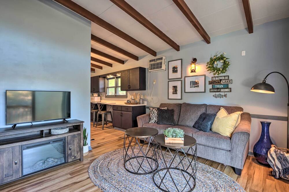 Photo of Bedroom in Sunrise Beach