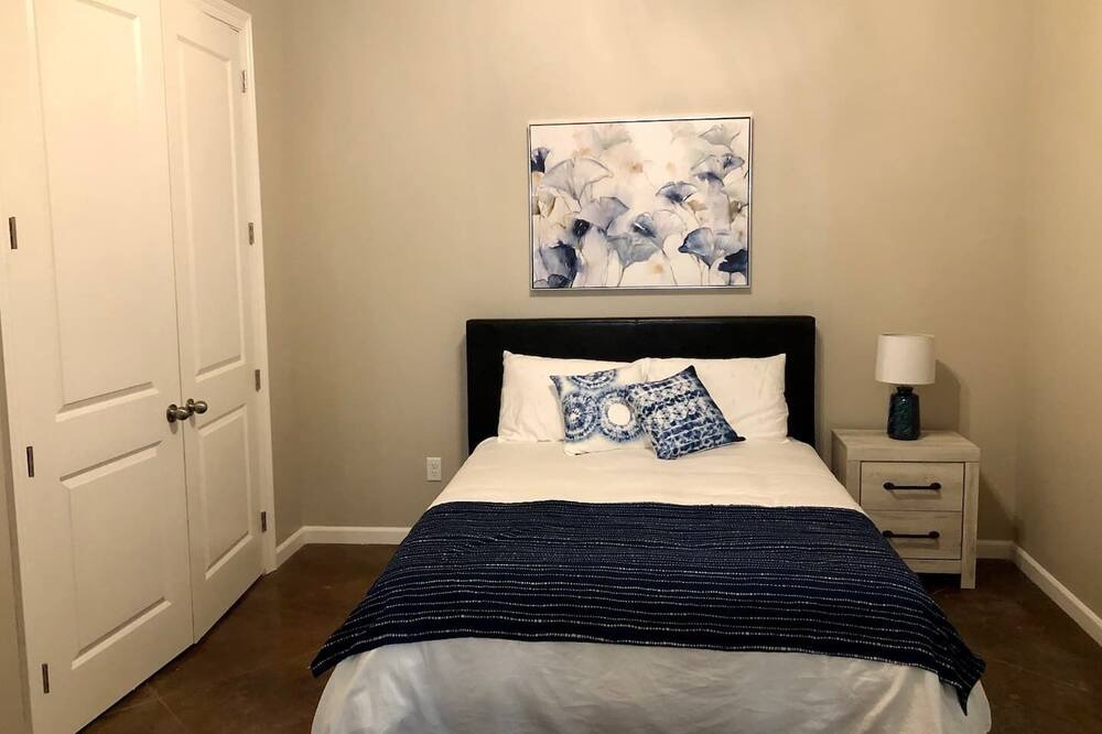 Photo of Bedroom in Downtown
