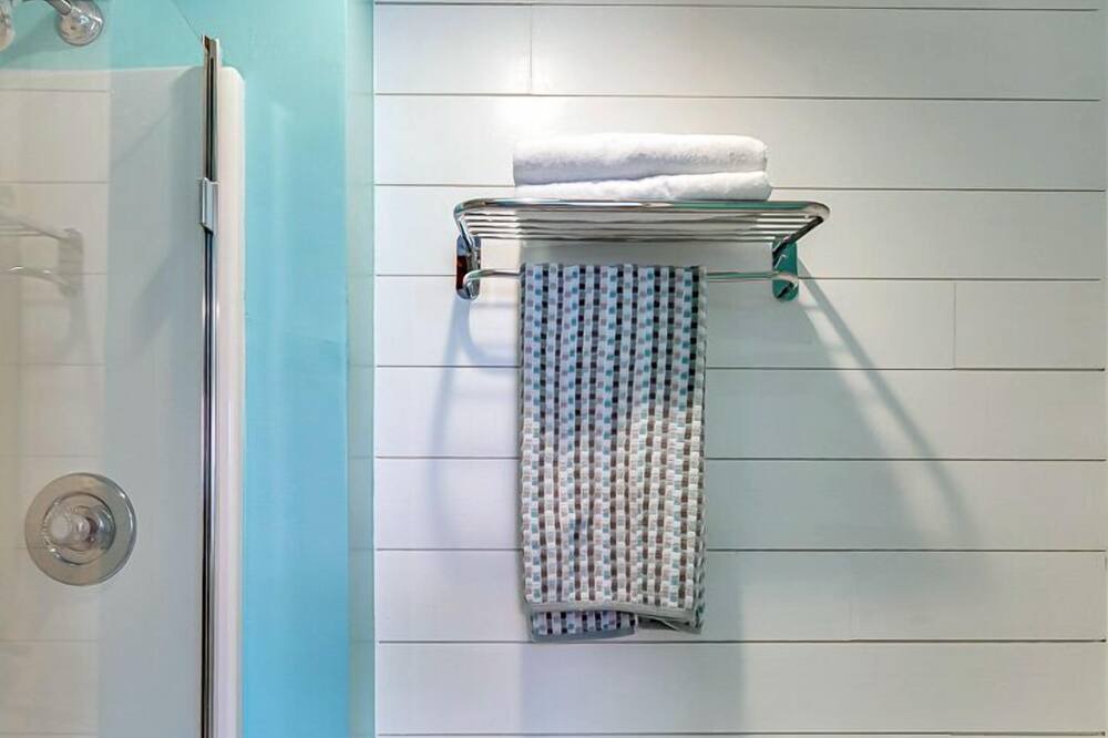 Photo of Bathroom in Manson