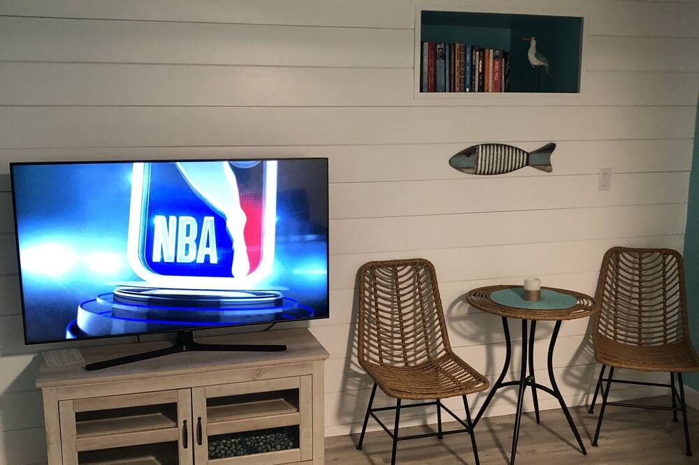Photo of Livingroom in Manson