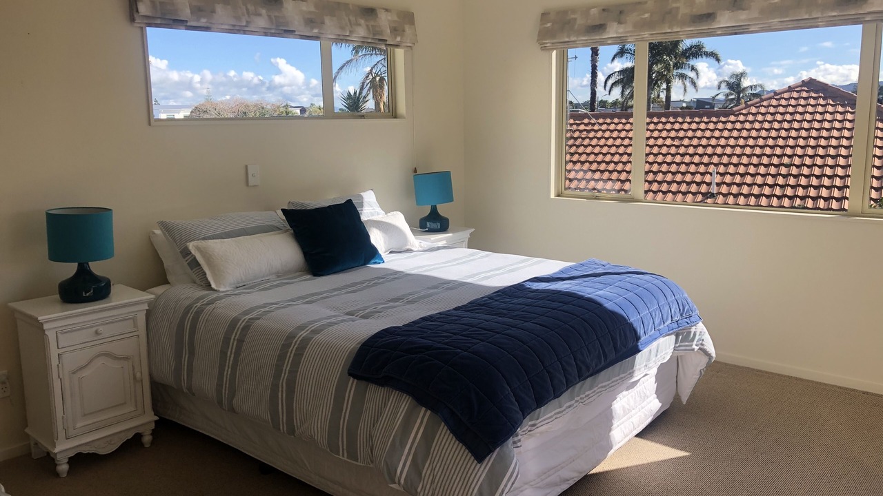 Photo of Others in One Tree Point