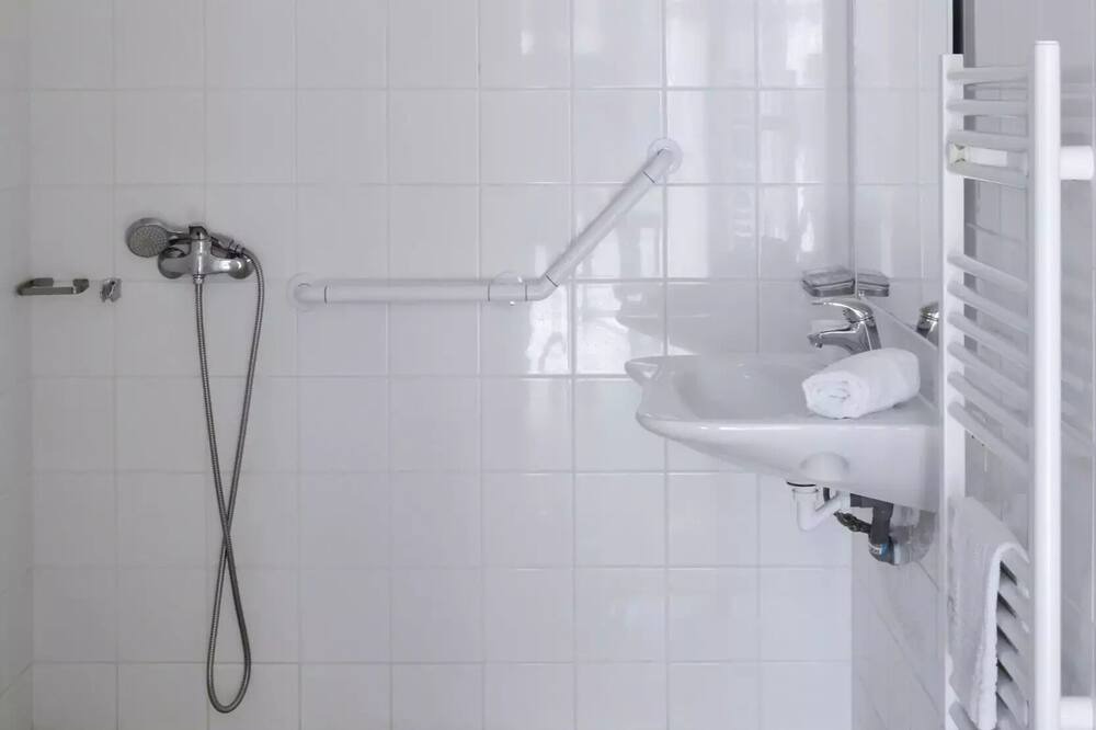 Photo of Bathroom in Montreal