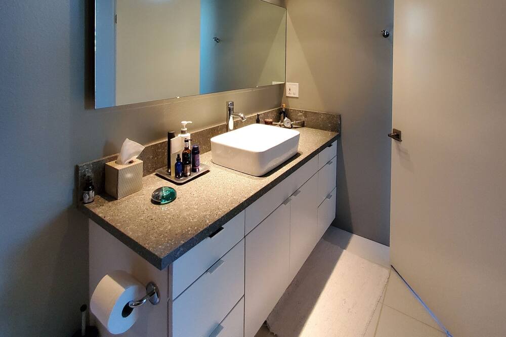 Photo of Bathroom in Baristo