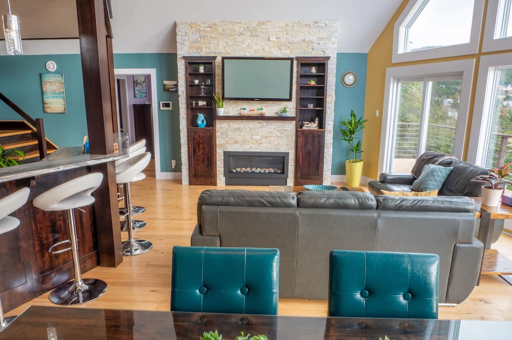 Photo of Livingroom in Placentia