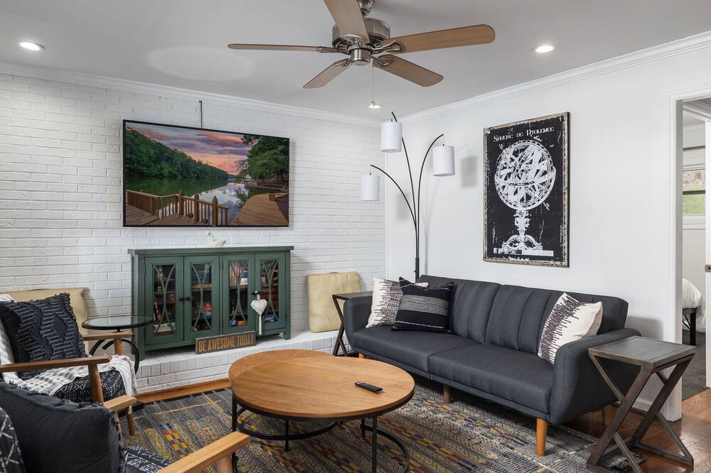 Photo of Livingroom in New London