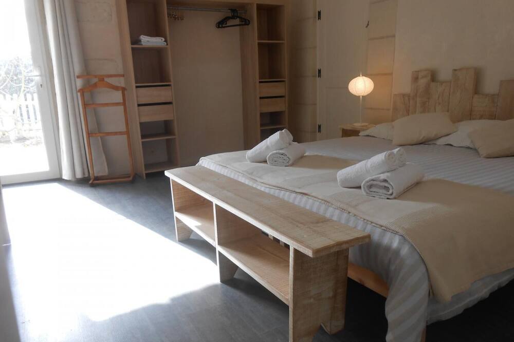 Photo of Bedroom in Meusnes