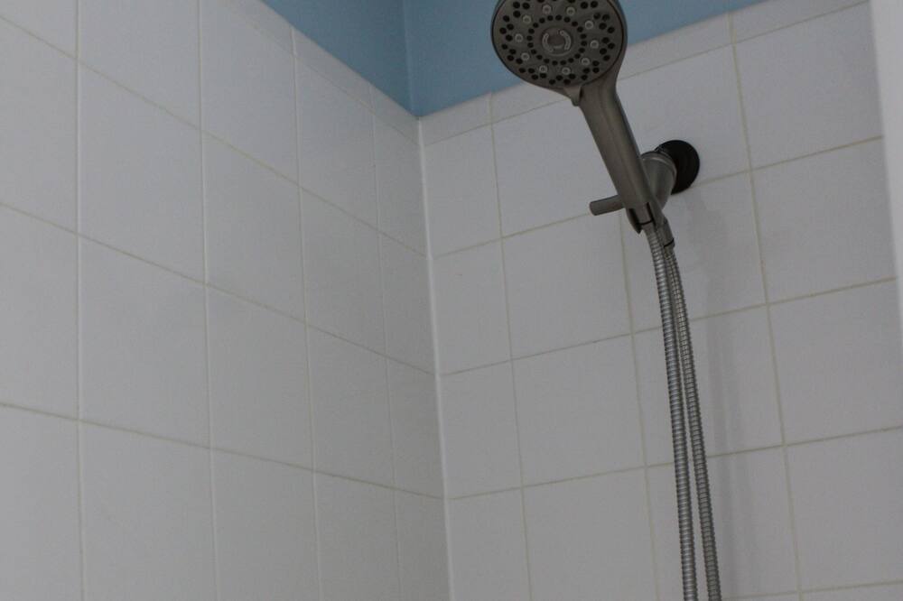 Photo of Bathroom in Alden Bridge