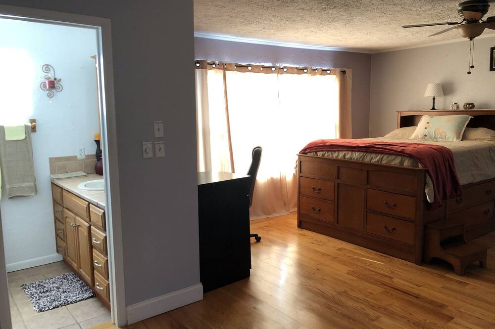 Photo of Bathroom in Shoreacres