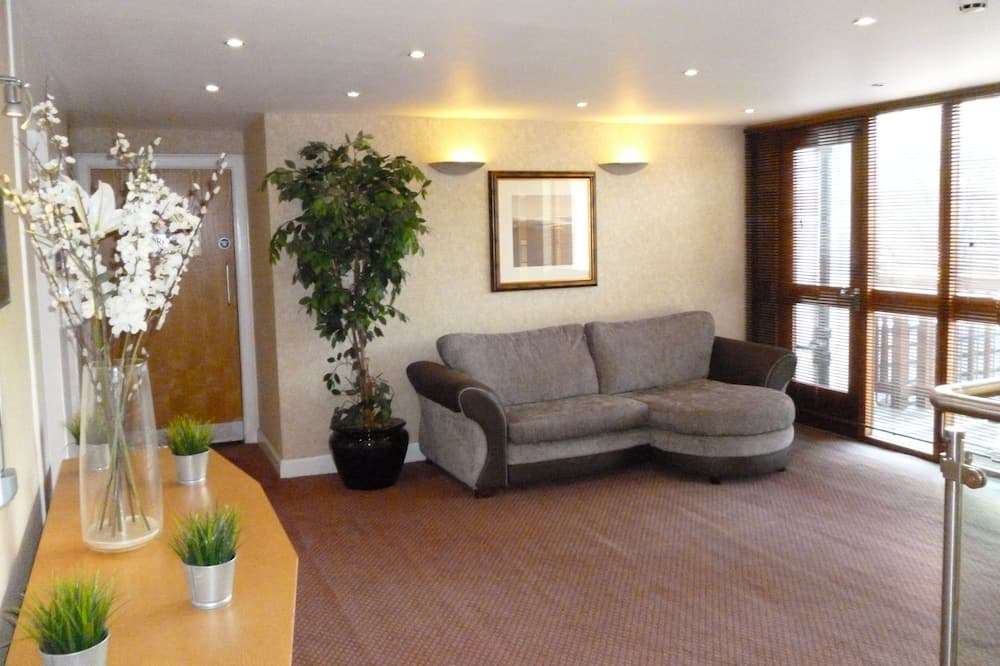 Photo of Others in Clydebank