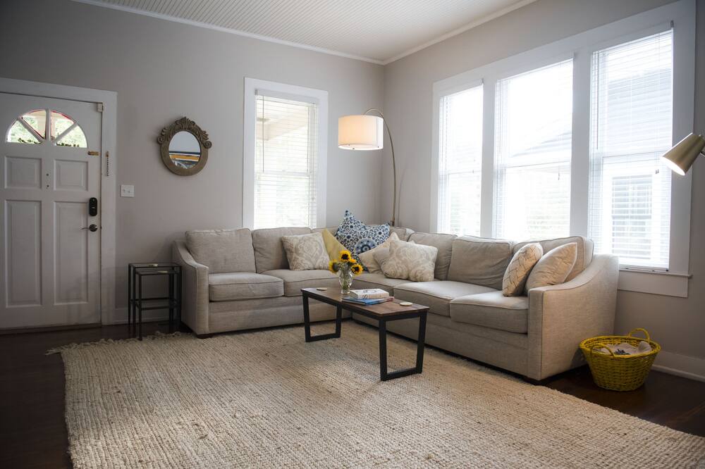 Photo of Livingroom in Avondale