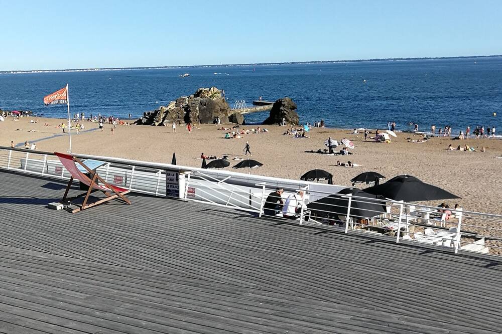 Photo of Others in Saint-Marc-sur-Mer