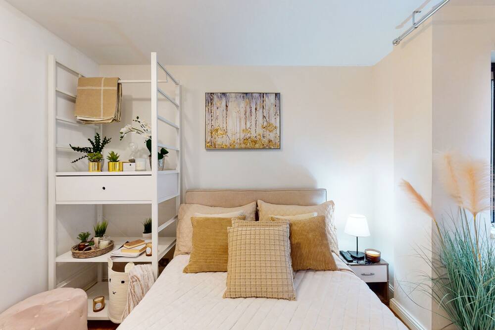 Photo of Others in Soho