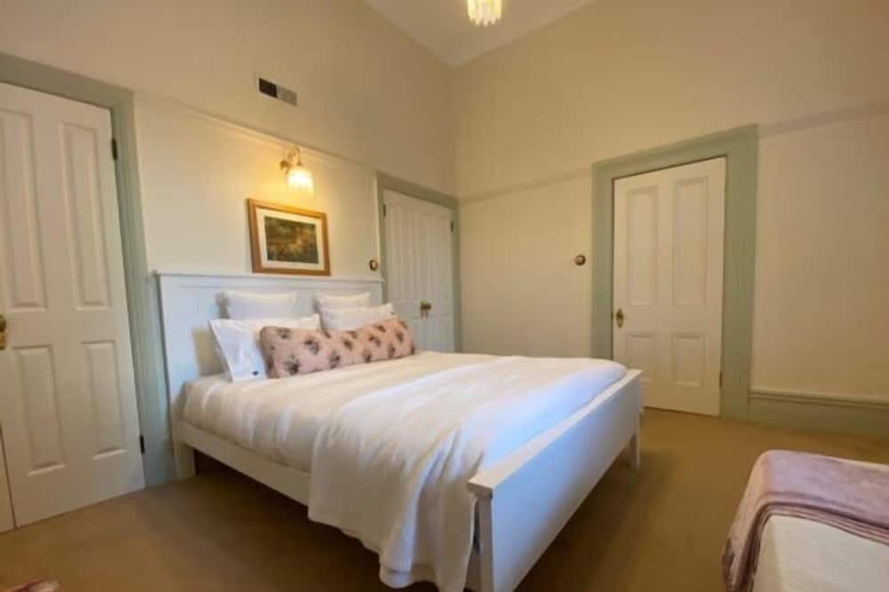 Photo of Others in Blayney