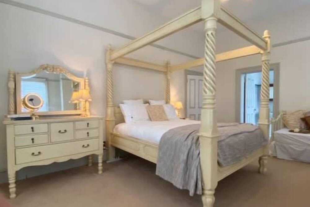 Photo of Others in Blayney