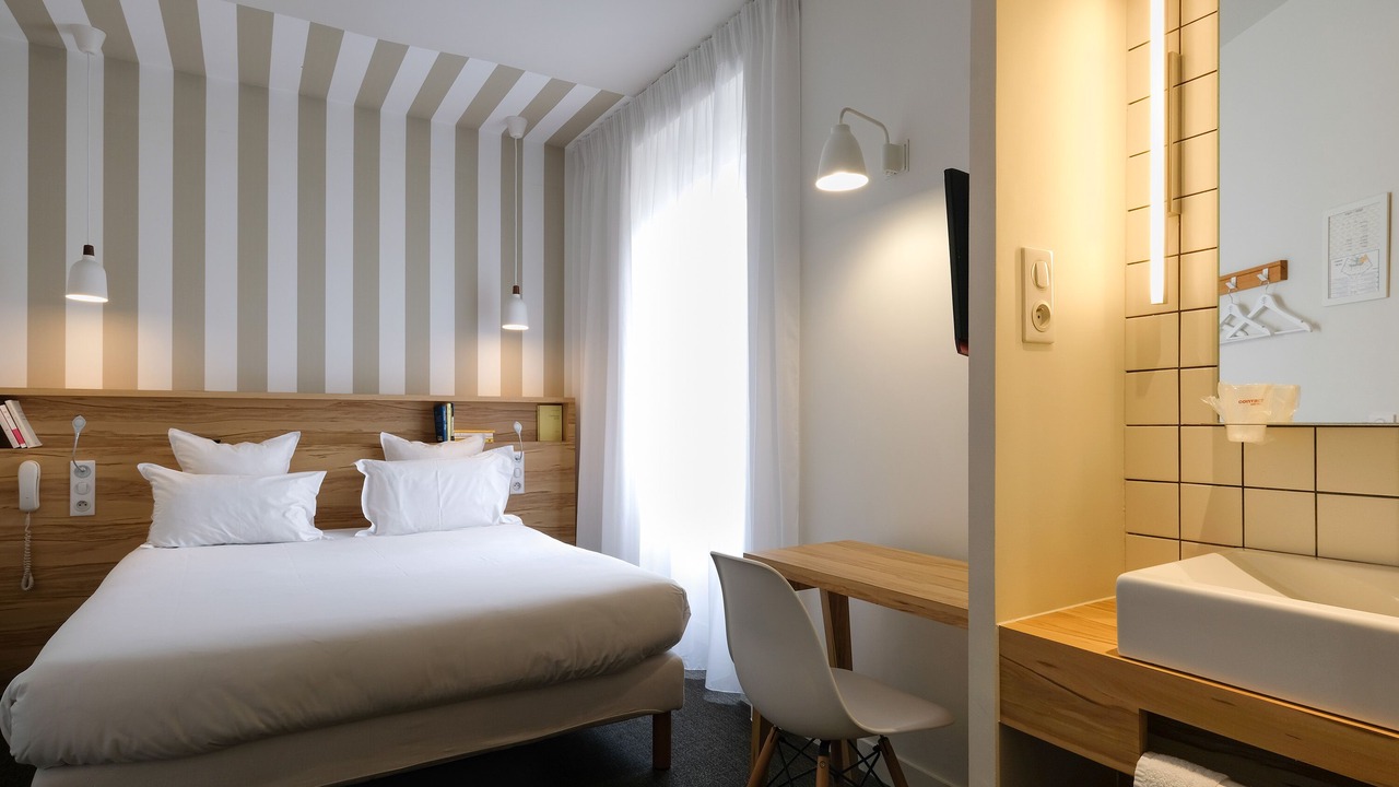 Photo of Bedroom in Laval