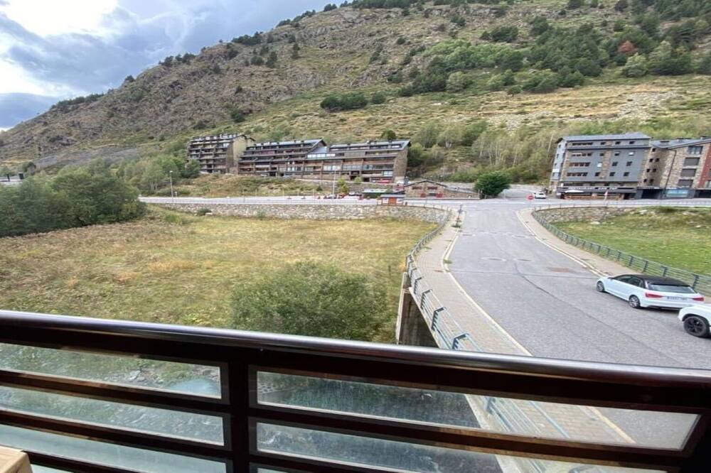 Photo of Patio Balcony in Incles